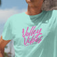T-SHIRT - VOLLEY VIBES (NEON PINK)
